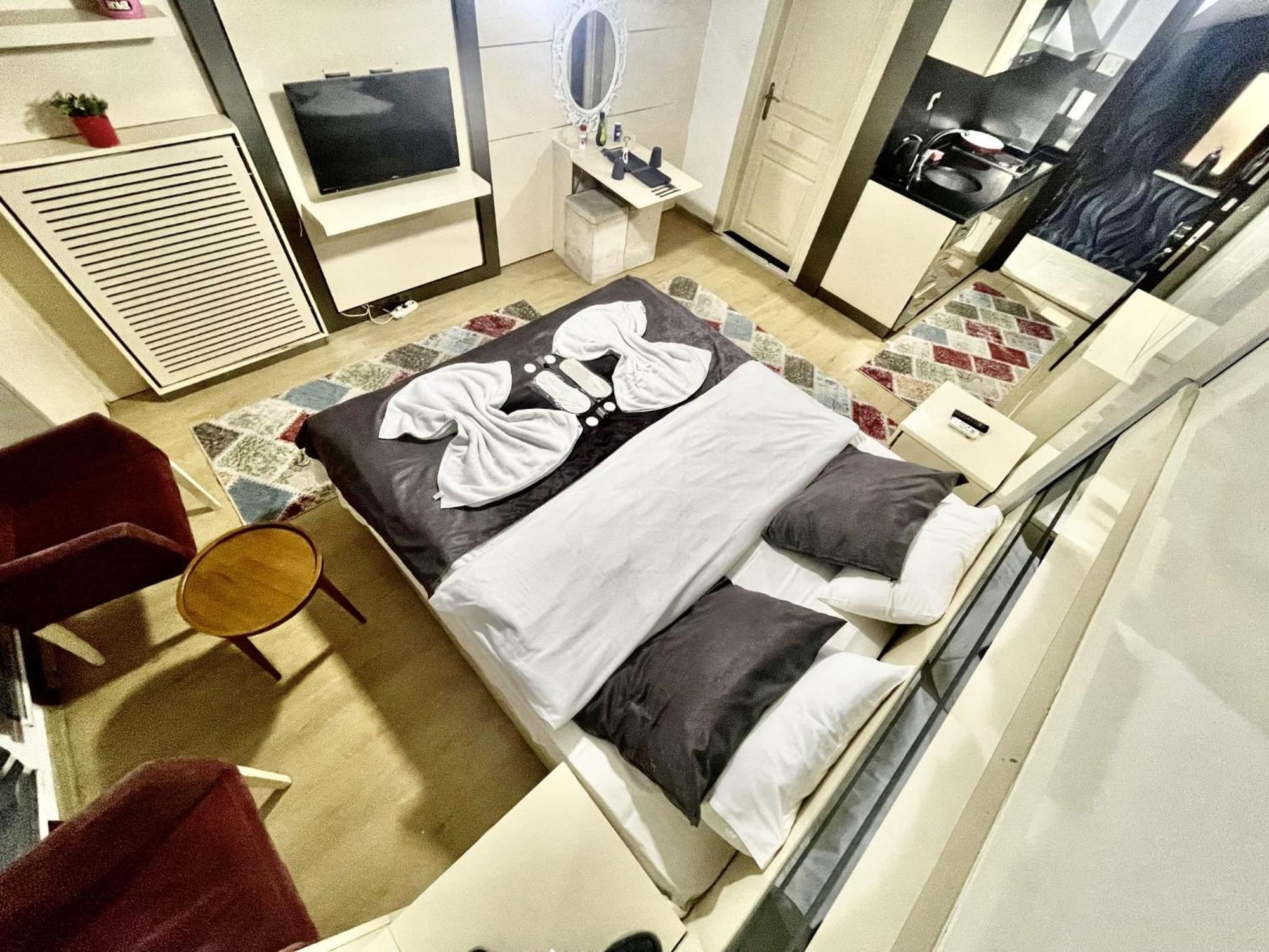 Taksim Pera Center Residence Hotel Istanbul Exterior photo